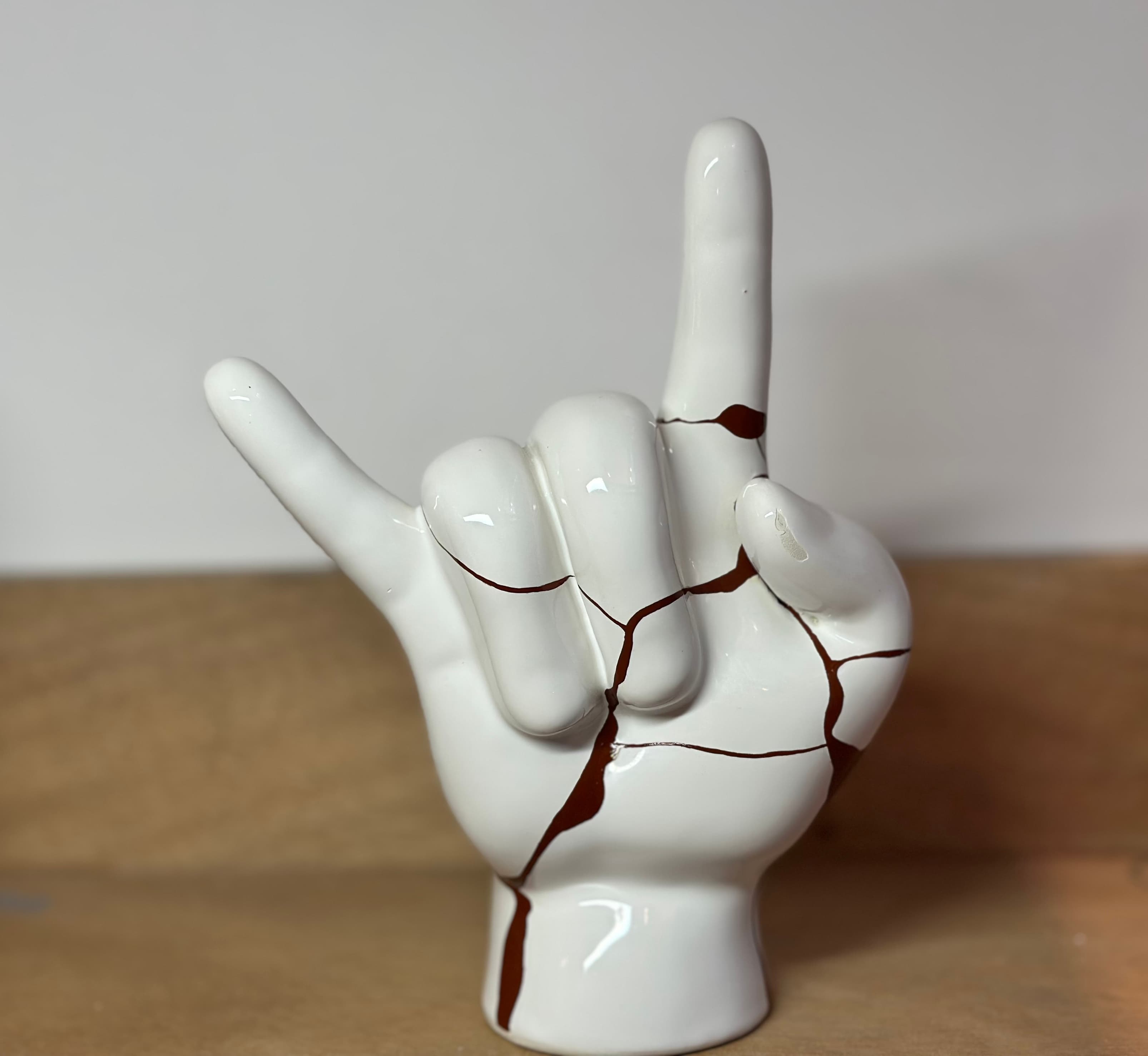 Pose de laque rouge Bengara