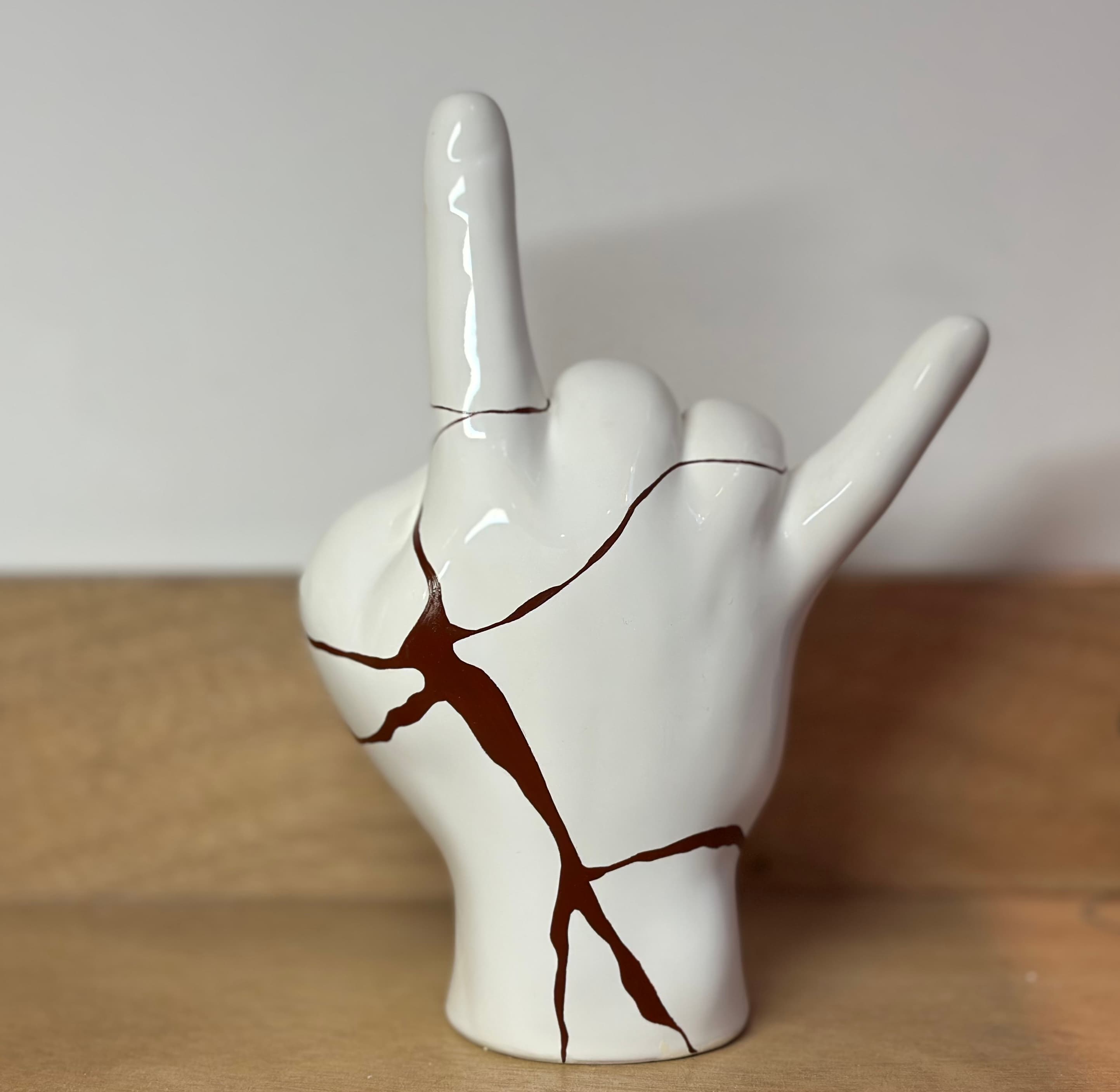 Pose de laque rouge Bengara