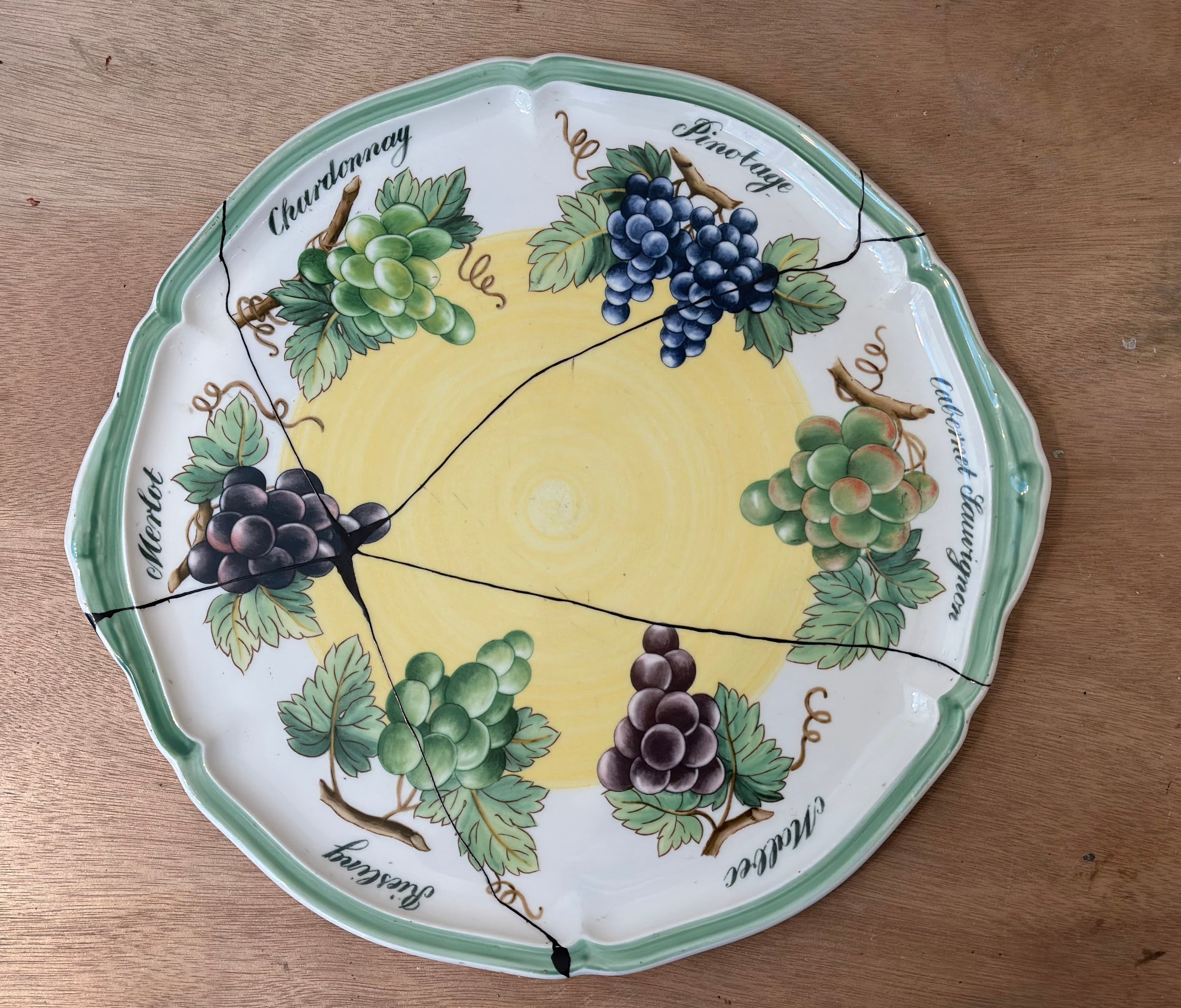 Assiette en porcelaine Kintsugi