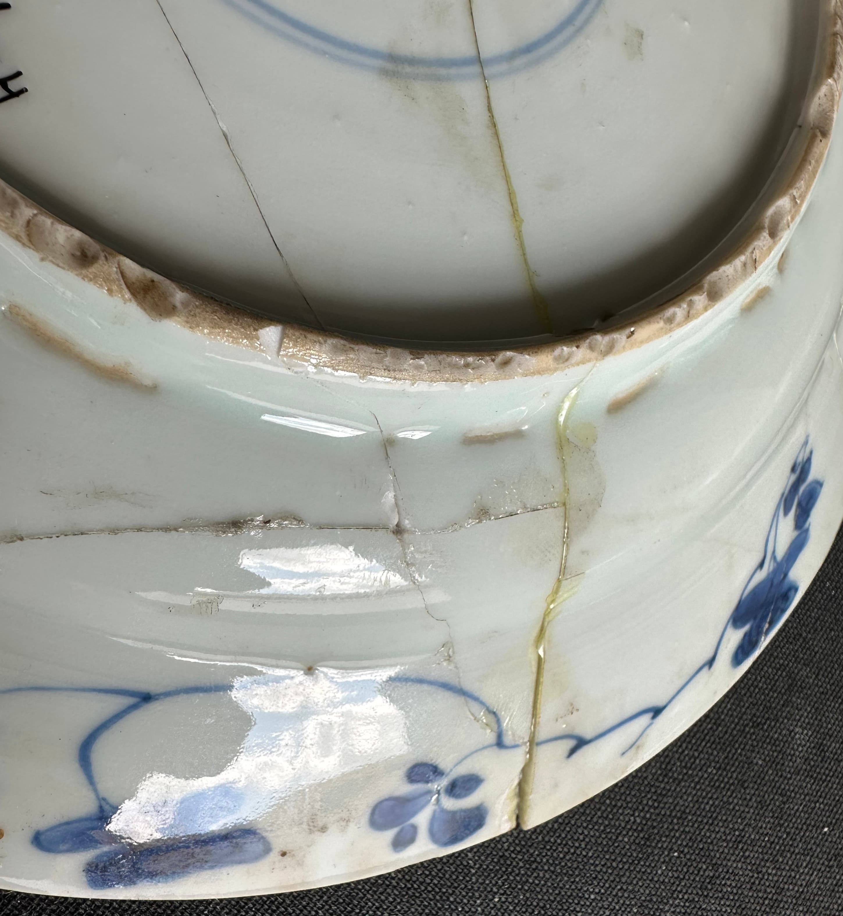 Fragment de céramique avant dérestauration