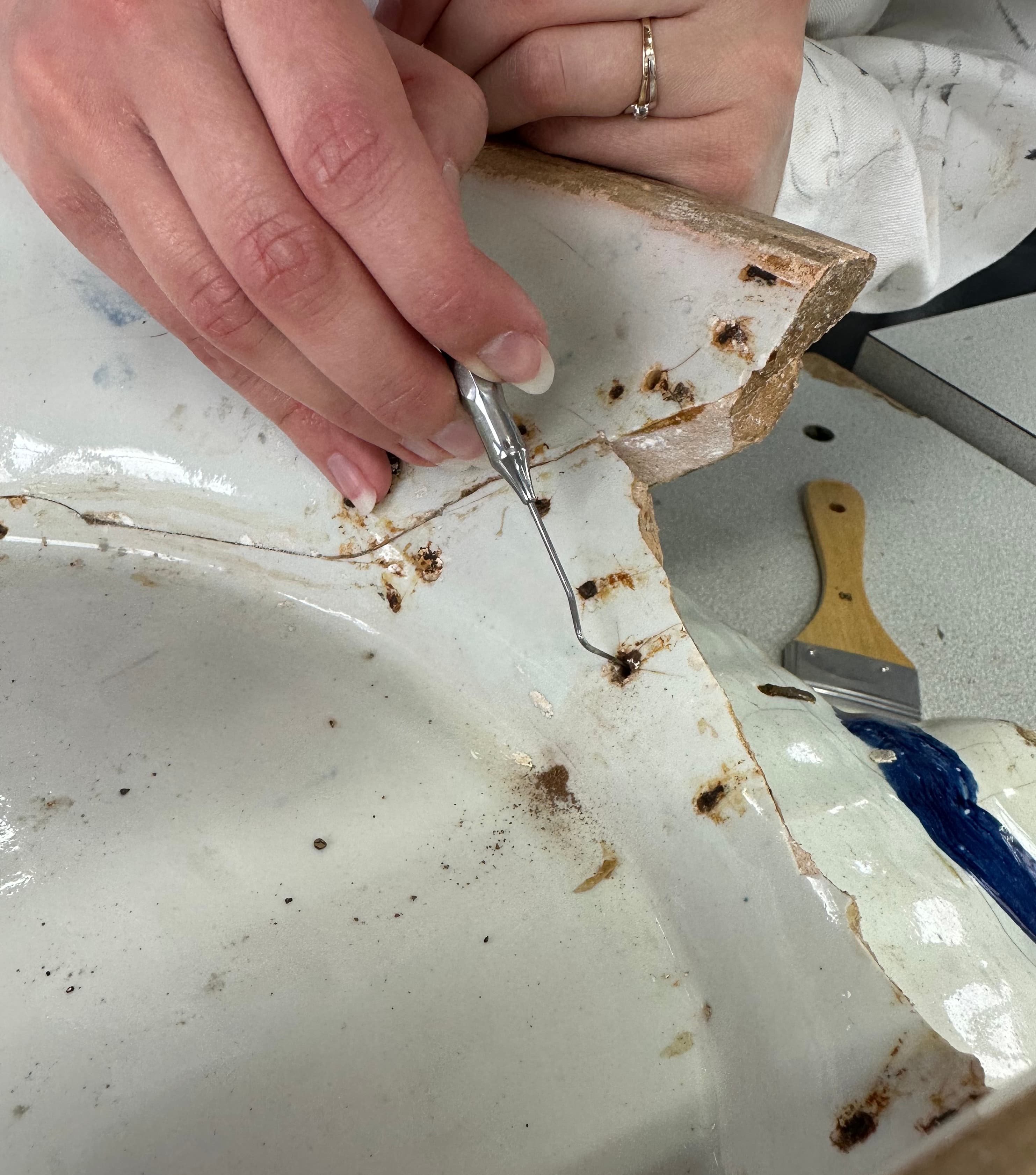 Exemple de conservation curative sur céramique ancienne